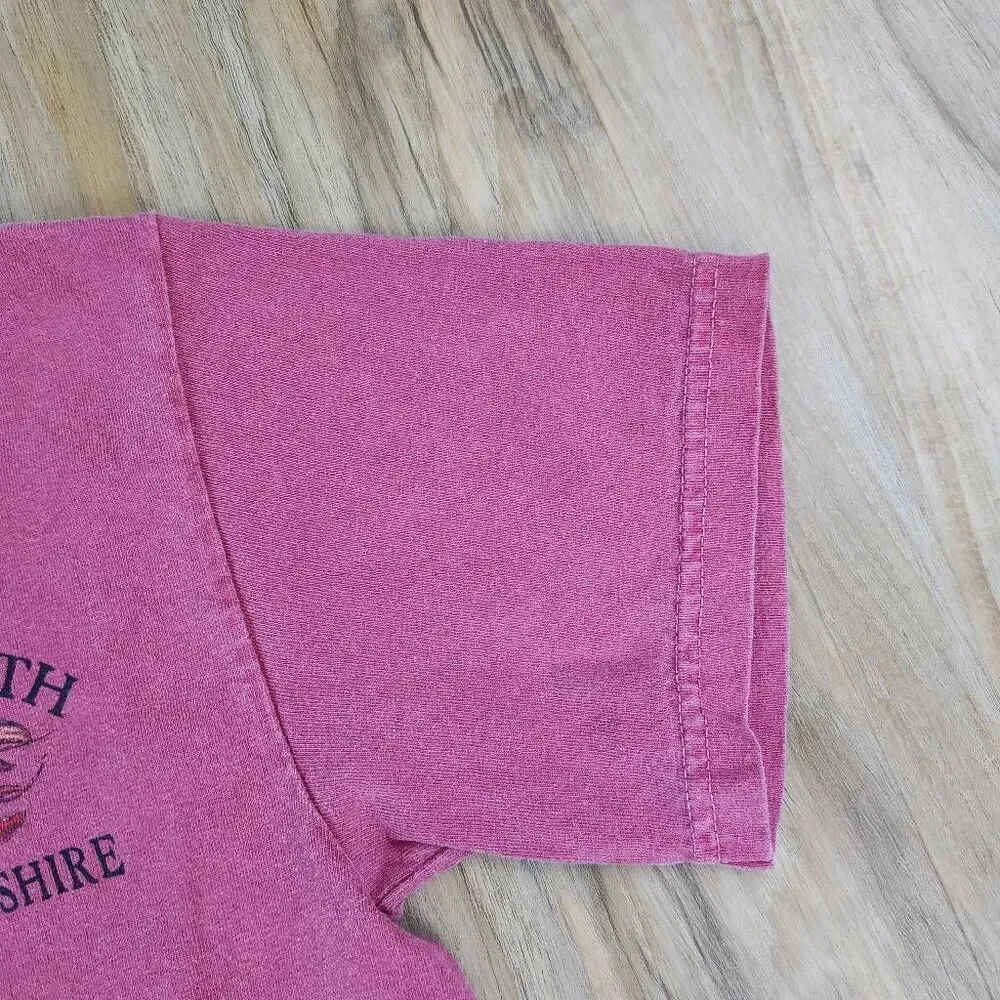 💜Red Vintage Wash Portsmouth, New Hampshire Short Sleeve Shirt Men's Small